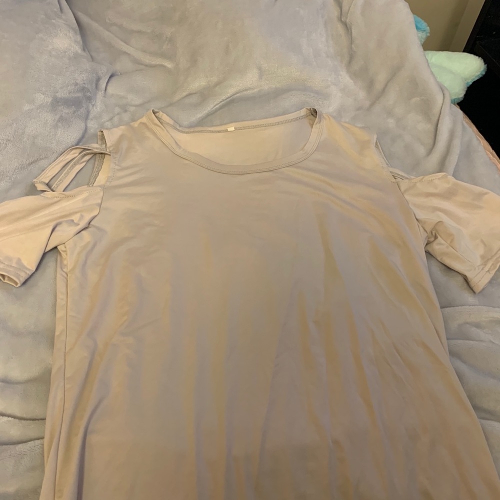 Elbow sleeve top